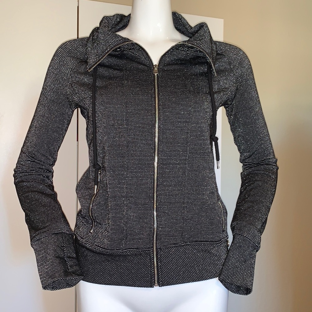 Lorna Jane ZIP up jacket